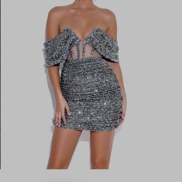 Dress - Picture 1 of 2